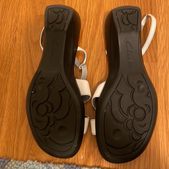 Clark’s white wedge sandals, 7.5M - Picture 4 of 8